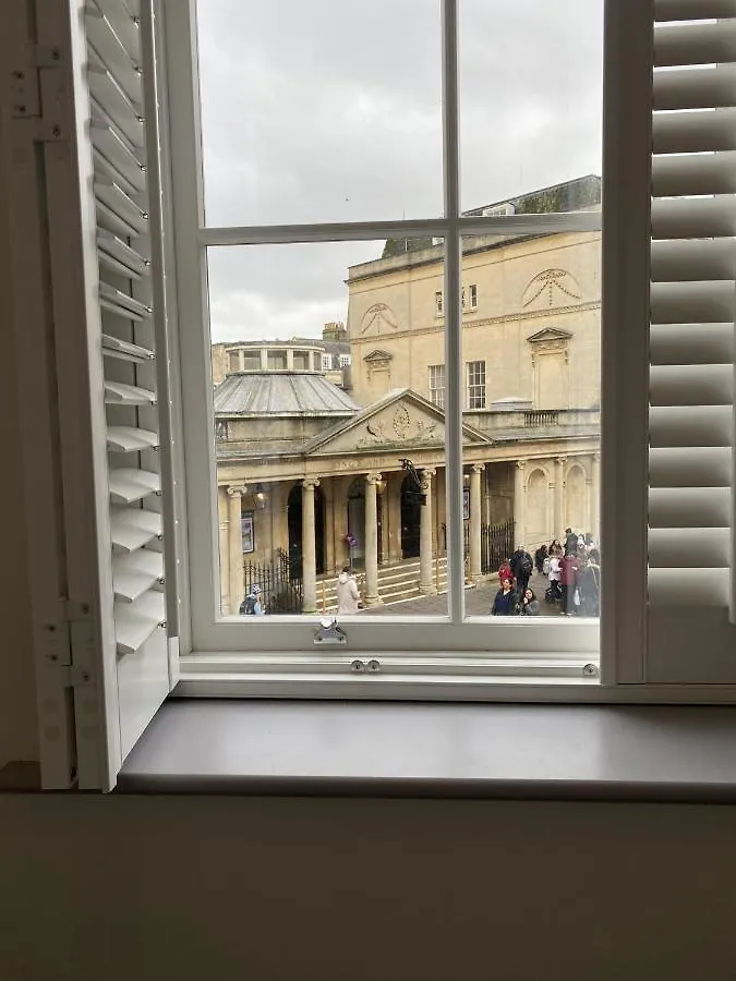 Roman Bath View, Bath Keys Apartment