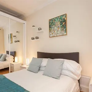 Chapel Street 42b First Floor 1-bedroom Apartment, Center Apartment Aberdeen