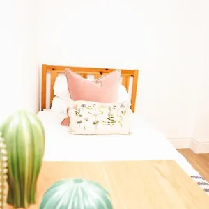  Apartment Garden Flat In Period Centrally Located