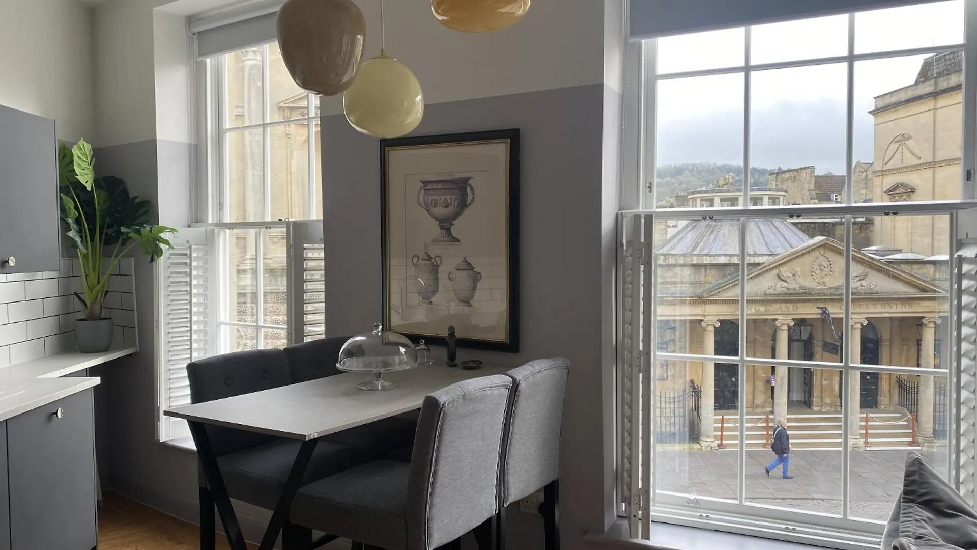 Roman Bath View, Bath Keys Apartment